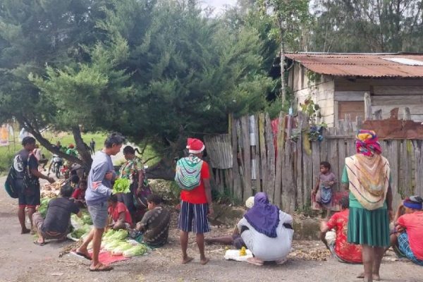 polisi aktivitas di sugapa berangsur normal 69430