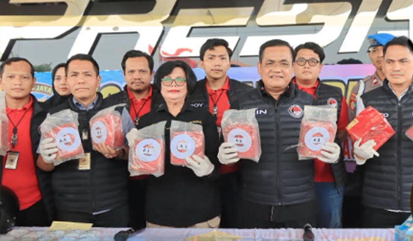 polisi bekuk pengedar narkoba di bekasi sita 10 kilogram sabu 72780
