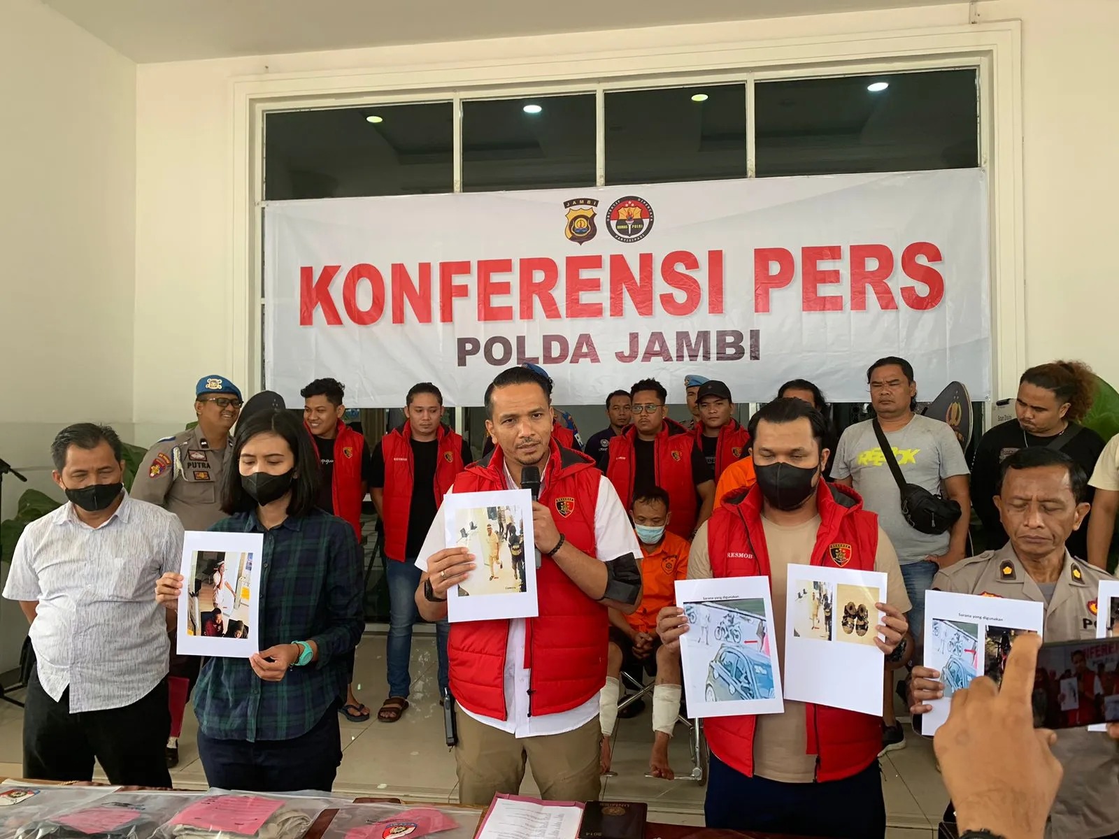 polisi bekuk tiga komplotan perampok asal provinsi tetangga 53847