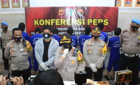 polisi berhasil amankan 9 pengedar narkoba di sukabumi 15765