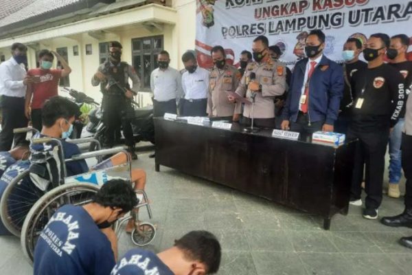 polisi berhasil mengamankan tersangka spesialis curanmor lintas provinsi 16099