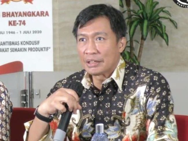 polisi berhasil tangkap 2 pelaku peretas situs setkab ri 27004