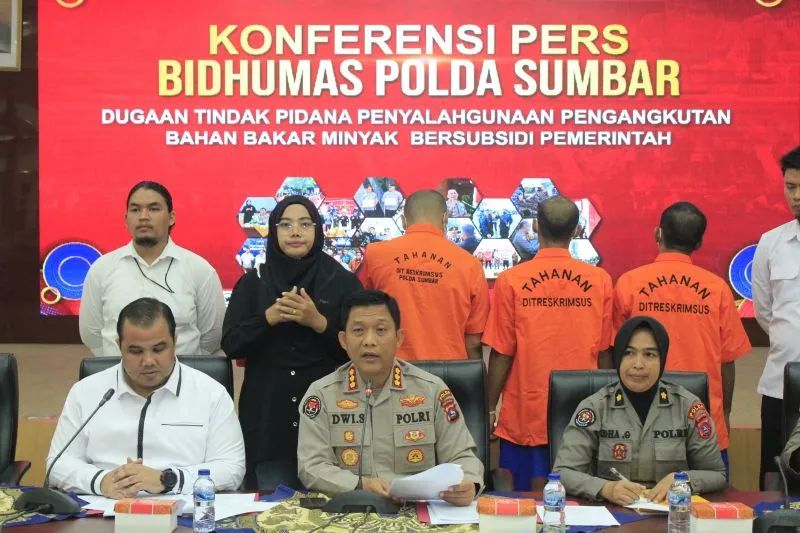 polisi berhasil tangkap empat pelaku penyalahgunaan bbm bersubsidi 58970