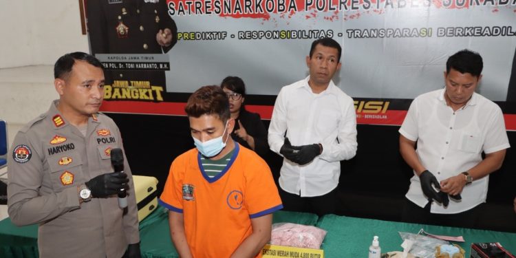 polisi berhasil ungkap pengedar narkotika lintas daerah di surabaya 63874