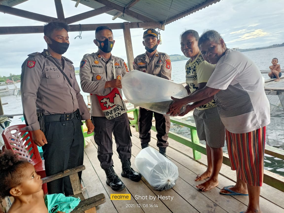 polisi binmas noken jayapura dukung budidaya ikan sentani timur 13479