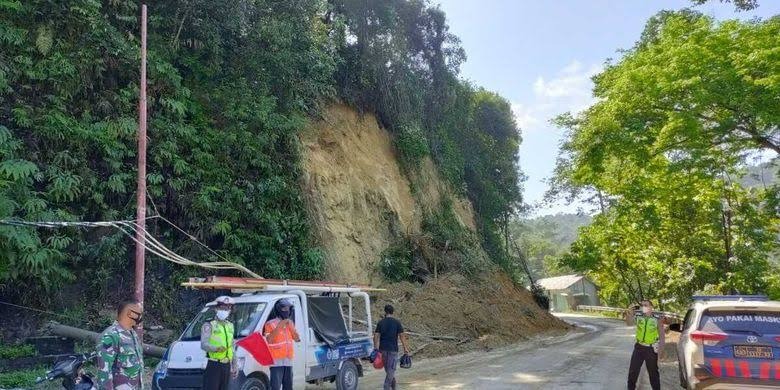 polisi jalur lintas barat riau sumbar kembali dibuka pengendara diminta tetap hati hati 68318