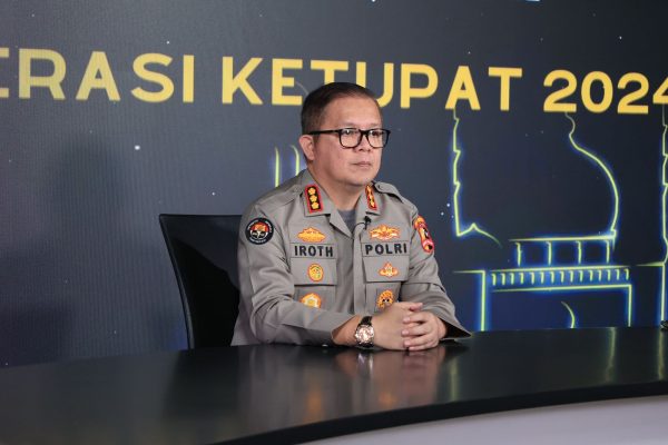 polisi kembali ingatkan pemudik tak berhenti di bahu jalan 72363