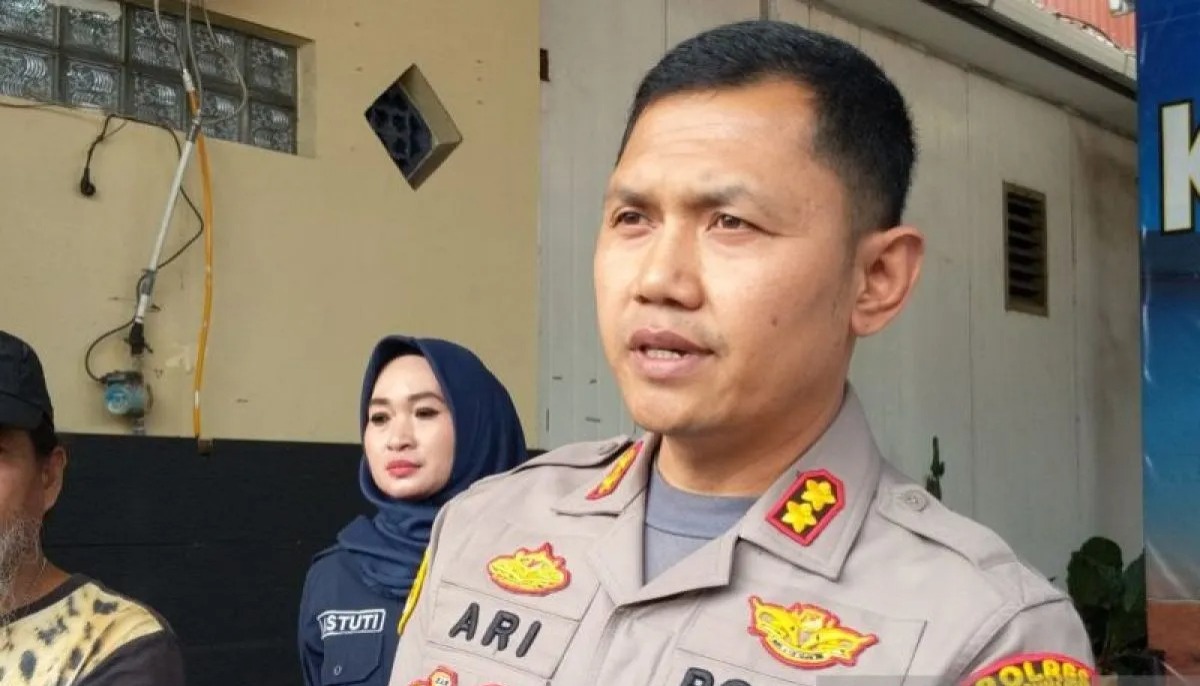 polisi klarifikasi terkait beredarnya foto 3 pemuda tergeletak di pinggir jalan di sukabumi 63138