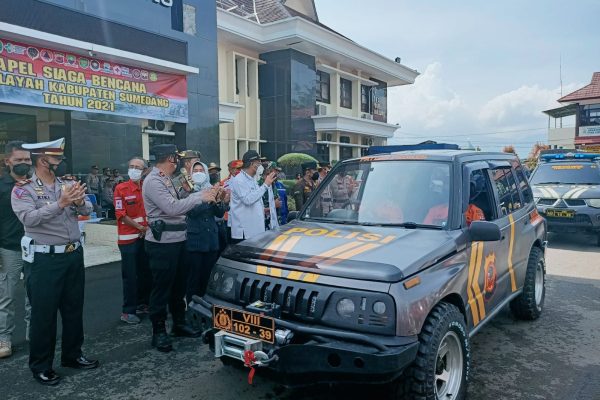 polisi launching kendaraan siaga bencana 9864