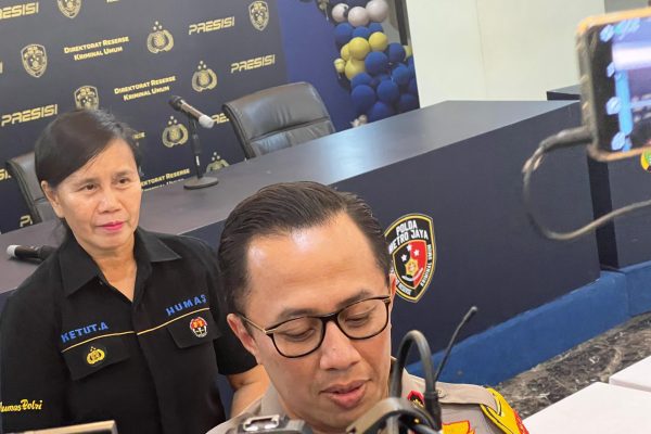 polisi limpahkan barang bukti dan tersangka pembunuhan dante 74914
