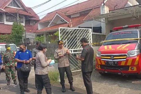 polisi masih dalami kematian yang diduga ibu dan anak di depok 63323