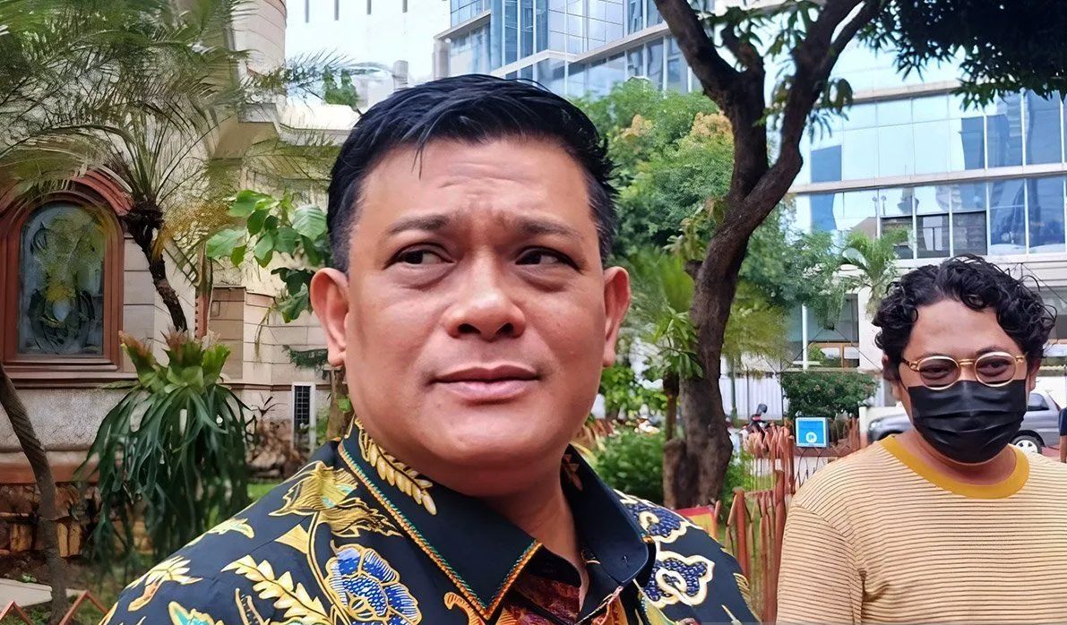 polisi periksa pakar tata negara di kasus gratifikasi 68944