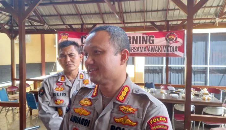 polisi sebanyak 2 200 personel dikerahkan selama kunjungan jokowi di bengkulu 61210