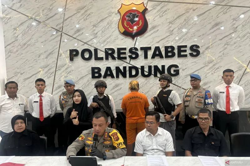 polisi sebut 487 799 kendaraan keluar masuk puncak libur panjang kemarin 78949