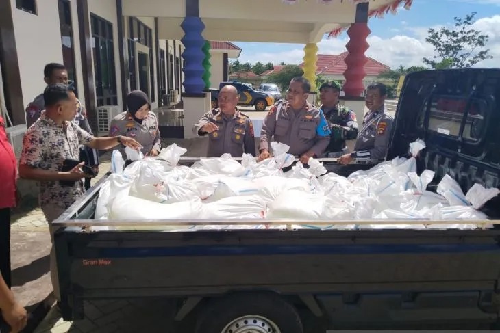 polisi sita 1 000 liter miras asal sulut 60664