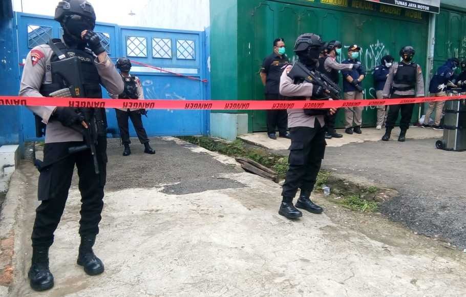 polisi tangkap terduga teroris di condet 30924