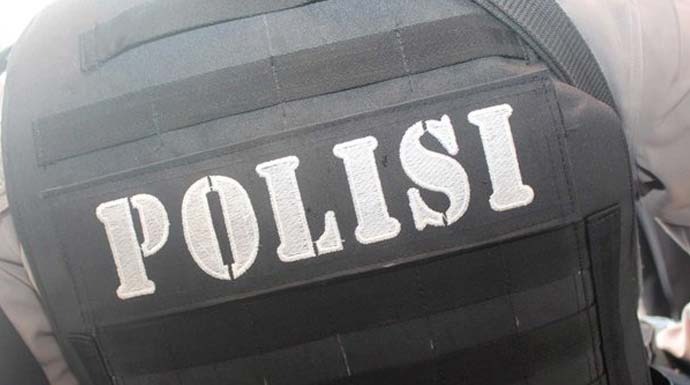 polisi tingkatkan keamanan dengan kegiatan patroli sejumlah objek vital di kalbar 60739