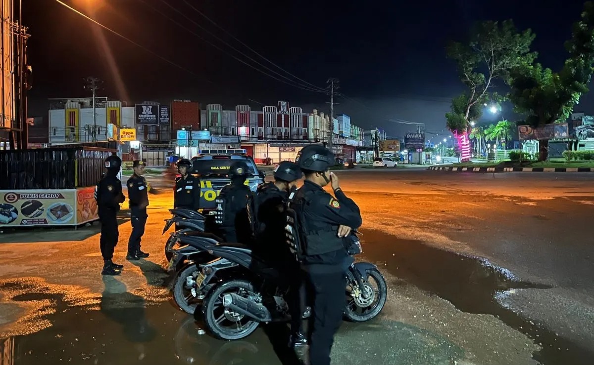 polisi tingkatkan patroli keamanan malam di kota kendari 72513