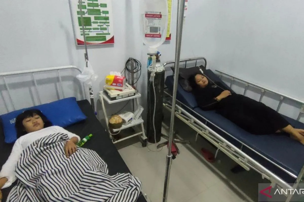polisi turunkan tim inafis selidiki kasus puluhan warga keracunan massal di cianjur 64318