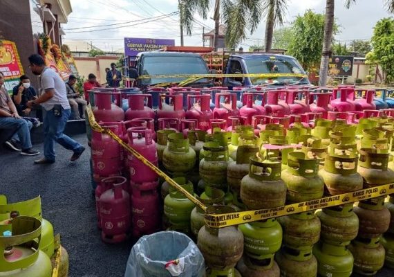 polisi ungkap 39 000 tabung gas bersubsidi dioplos ke tabung 12 kg kerugian negara capai rp12 miliar 49674