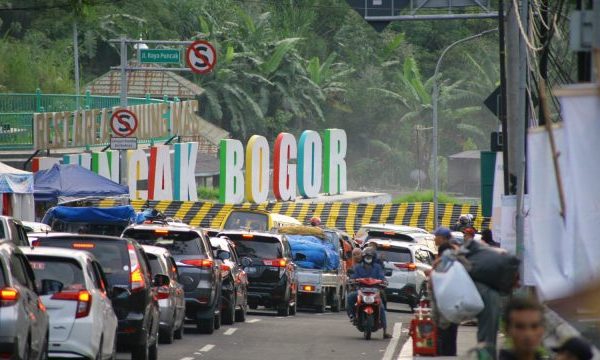 polisi ungkap kenaikan volume kendaraan jelang libur nataru 52597