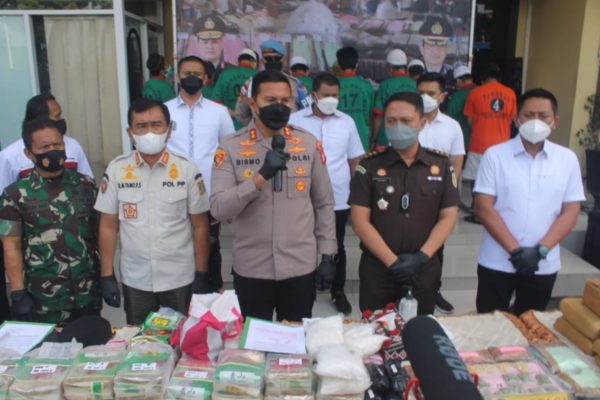 polres jakbar destroys three months worth of confiscated drugs 44794
