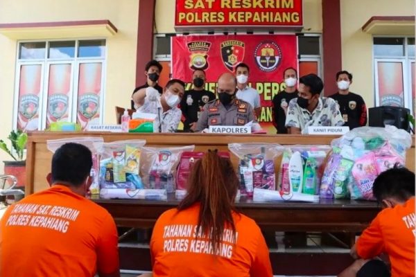 polres kepahiang berhasil ringkus tiga komplotan spesialis minimarket 45923