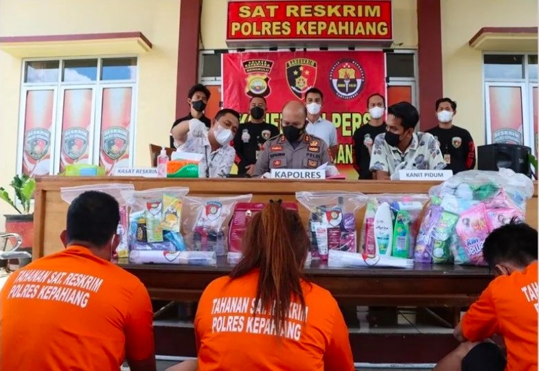 polres kepahiang berhasil ringkus tiga komplotan spesialis minimarket 45923