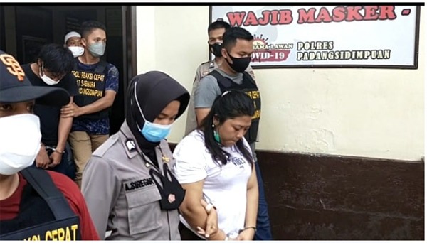 polres padangsidimpuan menggagalkan penyelundupan sabu yang disimpan dalam bungkus mi instant 16448