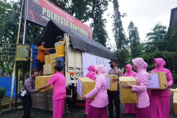 polresta banyumas salurkan bantuan untuk korban gempa cianjur 51978