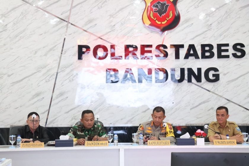polrestabes bandung jaga ketat untuk mengamankan natal dan tahun baru di bandung 67846