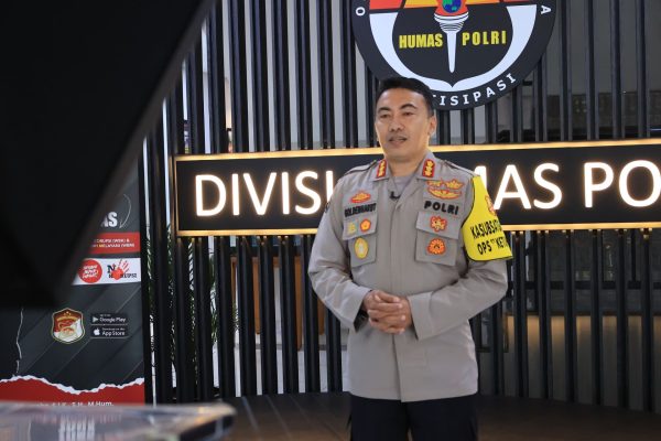 polri 61 218 orang menuju pelabuhan merak pada 13 april 2024 72604