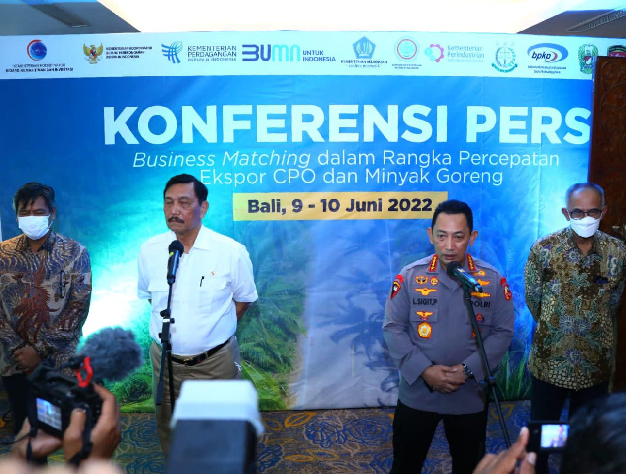 polri awasi 17 ribu pasar pastikan ketersediaan dan harga minyak goreng terjaga 47459
