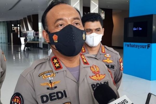polri awasi ketat pintu masuk udara laut dan darat antisipasi penyebaran varian omicron 25266