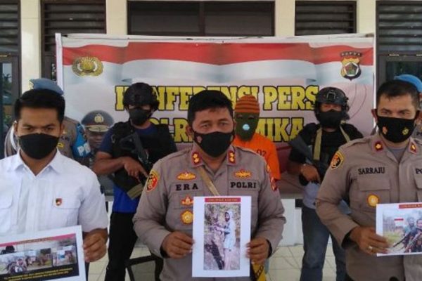 polri bekuk anggota kkb papua pimpinan undius kogoyo saat mencari amunisi di timika 17676