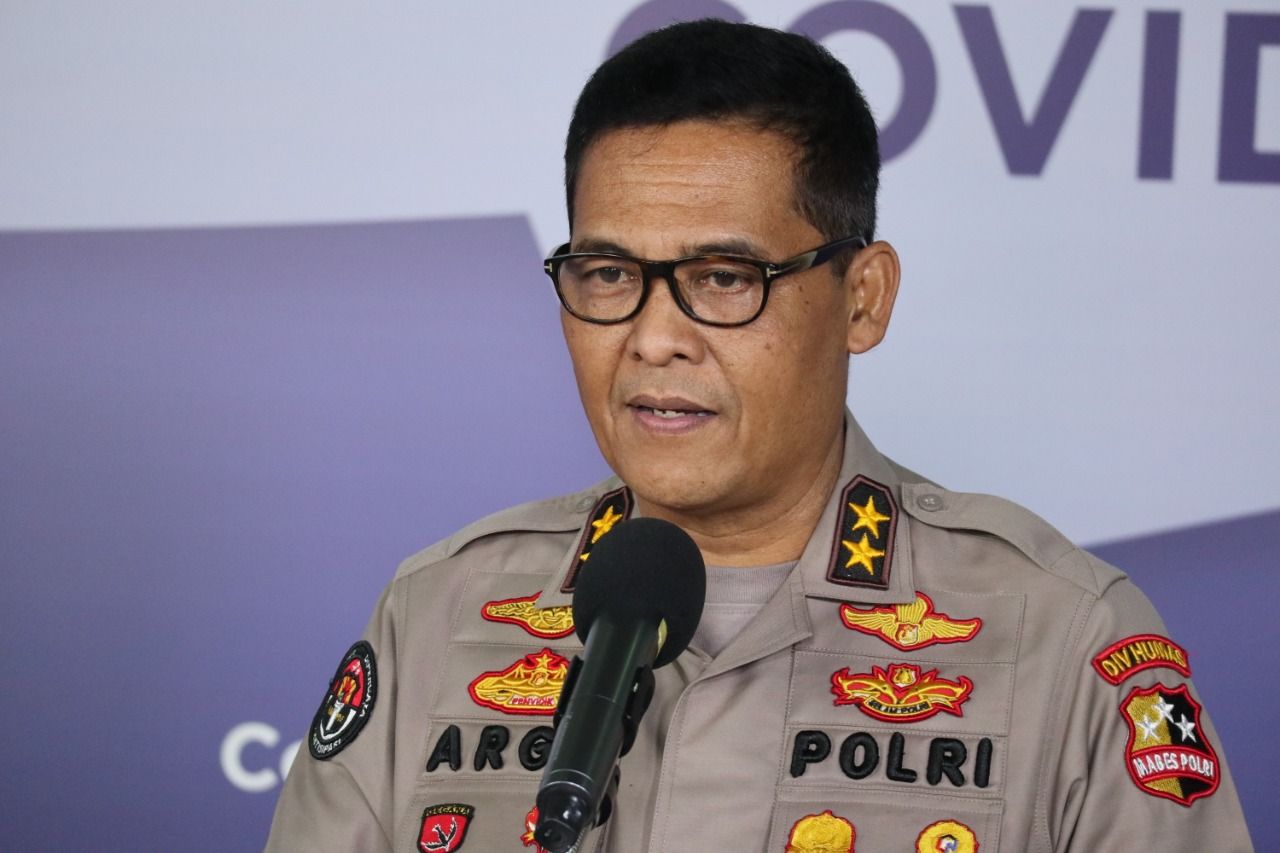 polri dalami penyebab terbakarnya kilang pertamina balongan 30914