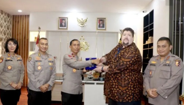 polri dan kedubes as jalin kerjasama beri pelatihan bahasa inggris di bali 54036