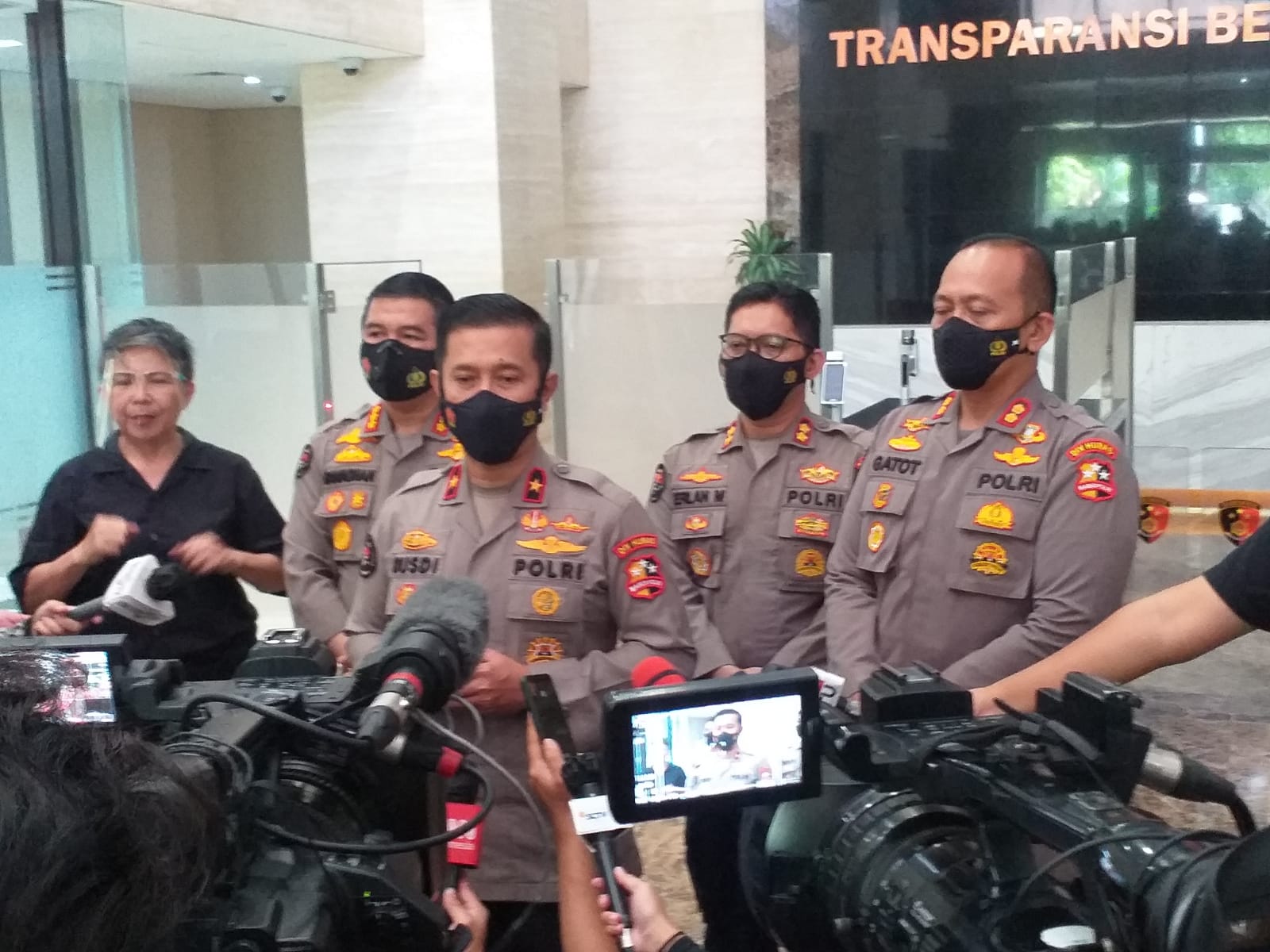 polri dan kemenpan rb sudah susun posisi untuk 57 eks pegawai kpk 25102