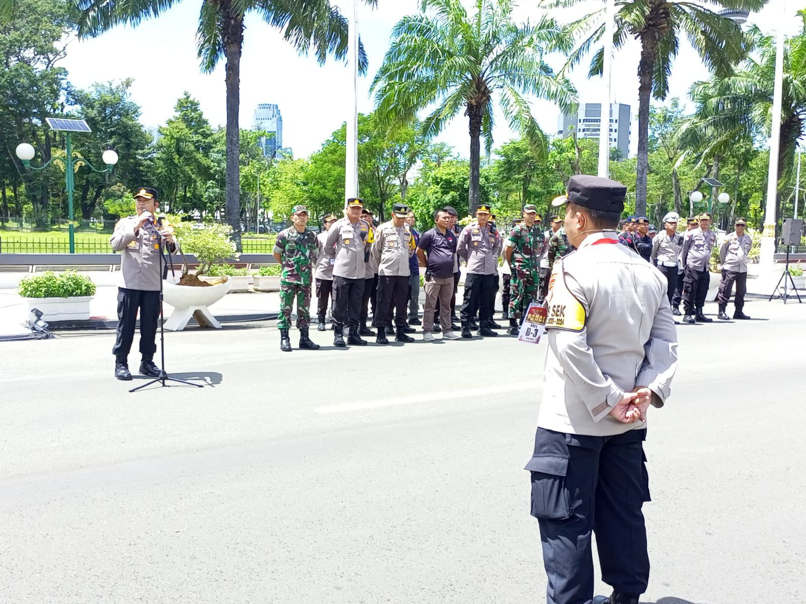 polri kerahkan 2 970 personel amankan demo di dpr dan kpu 71571