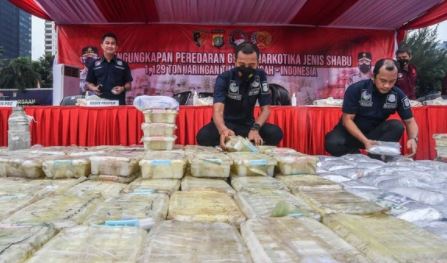 polri masih dalami jalur pengiriman 112 ton sabu dari timur tengah 9299