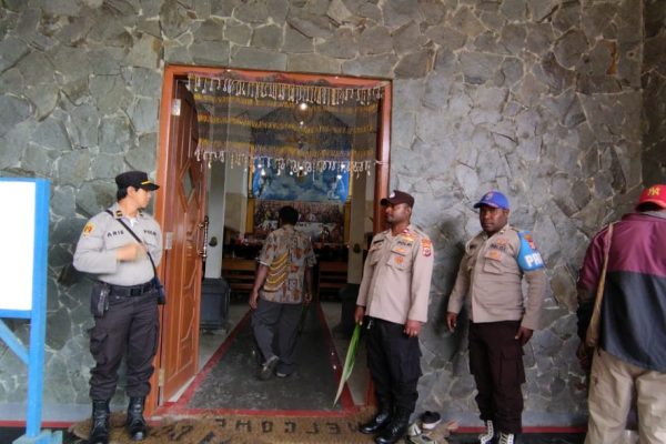 polri pastikan pengamanan ibadah minggu palma di intan jaya 45858