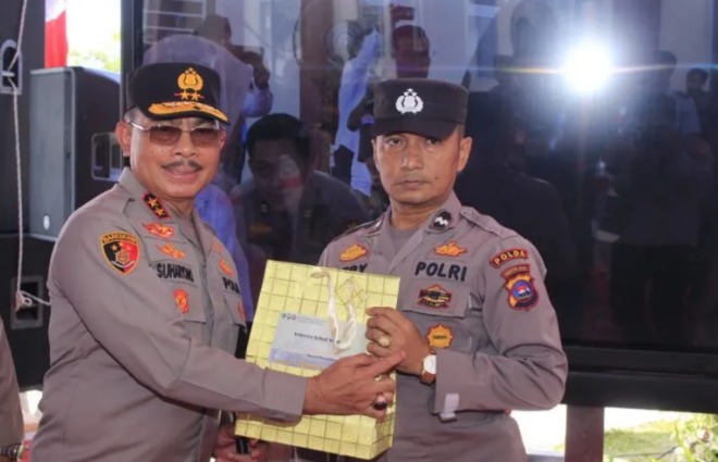 polri resmikan sumber air bersih bagi masyarakat di padang 59859