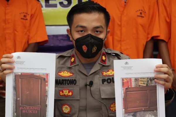 polri ringkus kawanan pencuri spesialis rumah kosong di lubuk baja 5 pelaku jadi tersangka buron 17717