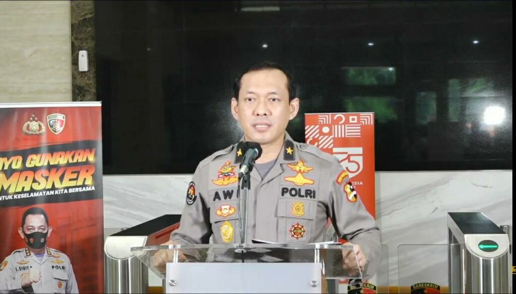 polri sebanyak 584 tempat usaha ditutup di hari ke 10 operasi yustisi 35268