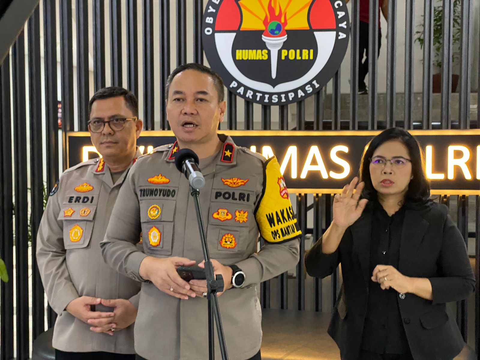polri umumkan identitas korban kebakaran di mampang 72838