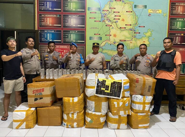 polsek rastim sita ribuan botol miras jenis arak bali 50062