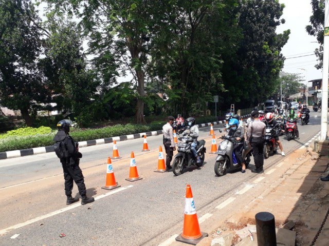 ppkm di perpanjang polda metro jaya tetap lakukan pemeriksaan strp 26522