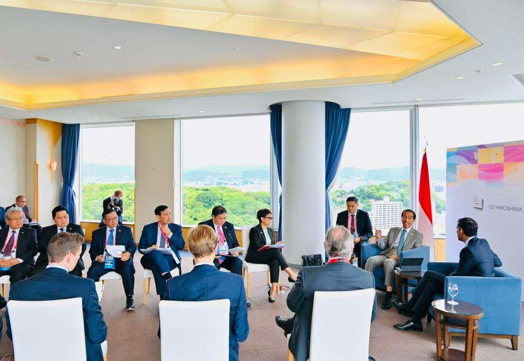 presiden jokowi mengajak inggris untuk investasi di ikn 58457