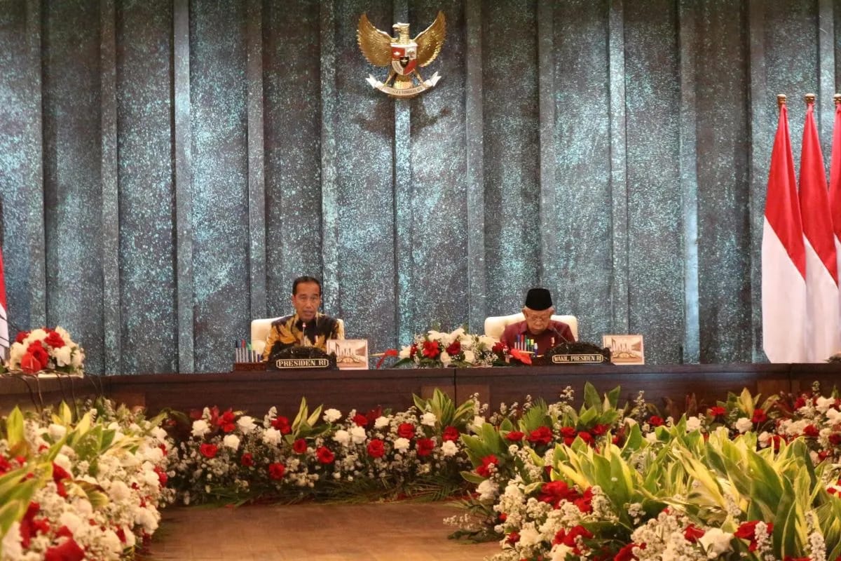presiden jokowi minta jajaran segera tuntaskan program kerja jelang akhir pemerintahan 78763