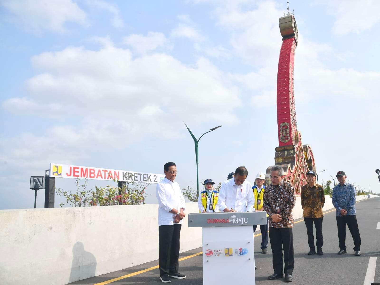 presiden jokowi resmikan jembatan kretek 2 di bantul 59052